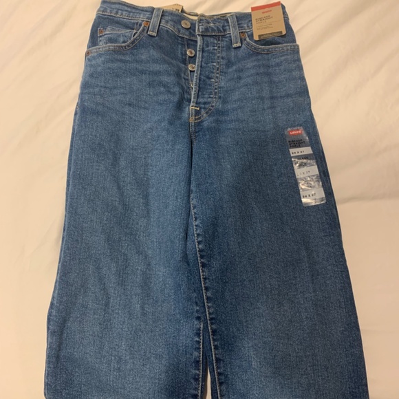 Levi’s Ribcage Straight Ankle - Picture 2 of 2